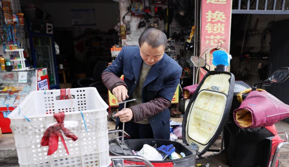 特写独家！厂家直销一手香烟“青梅竹马”