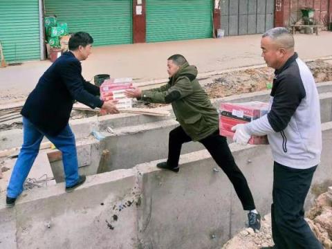 最新头条！豆芽中华烟是什么意思“百鸟鸣春”-府田香烟