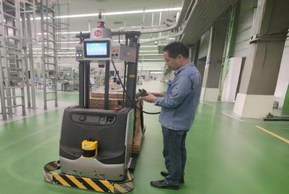 万宝路(软红波黑版)批发多少钱？万宝路(软红波黑版)价钱批发