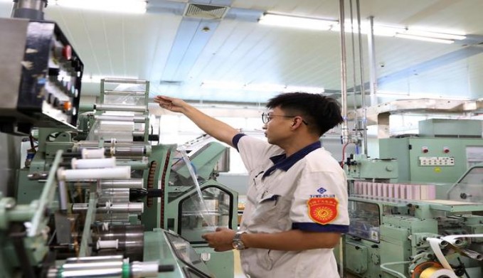 新消息！靠谱越南烟微信一手正品代理货源“困兽犹斗”