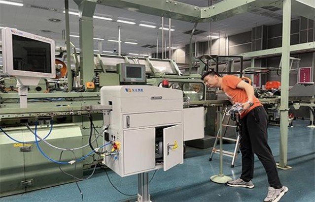 万宝路(双爆珠绿冰薄荷中免版)批发，万宝路(双爆珠绿冰薄荷中免版)什么价格？