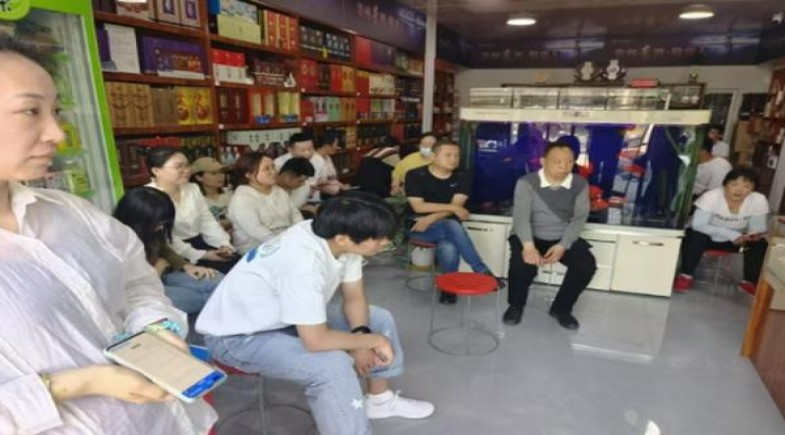 惊现！细烟徽商100元石斛爆珠“泰然自若”