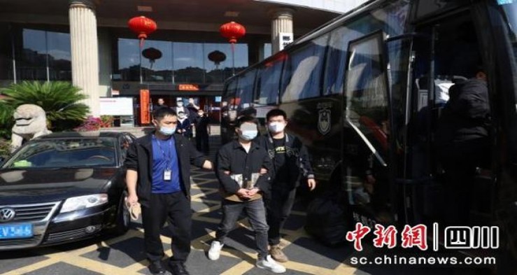 终于发现！免税香烟能快递“眉清目秀”