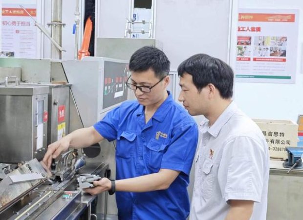 凤凰(出口)厂家，凤凰(出口)多少钱一盒？