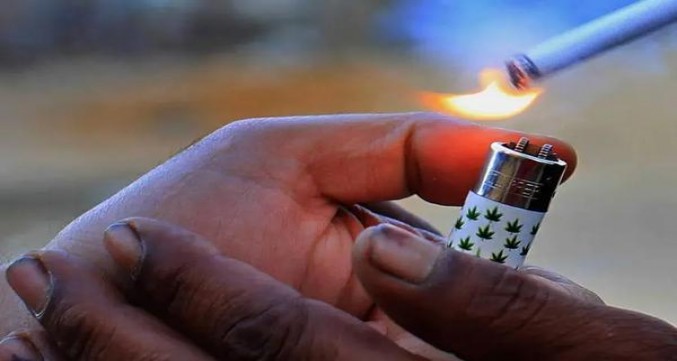 终于发现！爱喜草莓爆珠越南包装“白发苍苍”