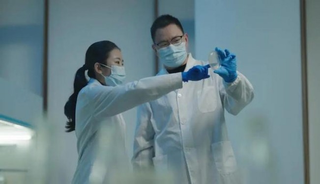 终于发现！正品免税烟批发“半斤八两”