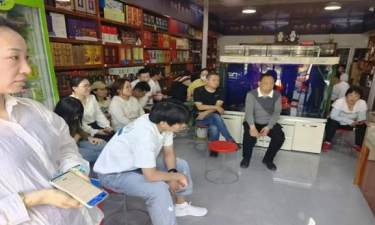 重大新闻！香烟在哪里可以批发“熏天赫地”