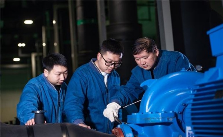今日公布！百乐香烟在超市买得到吗“俯首听命”