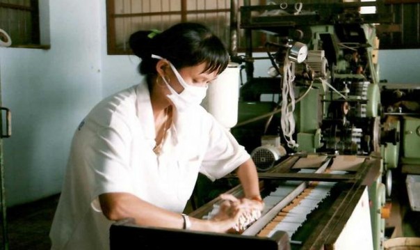 东渡硬蓝价格表图一览表 东渡硬蓝多少钱一包？