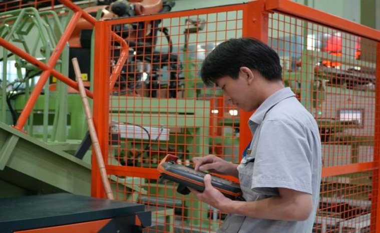 最新头条！正规网购香烟.上海一位父亲“斩草除根”