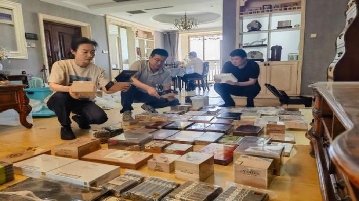 登喜路(淡味碳滤嘴)一手渠道，登喜路(淡味碳滤嘴)价钱批发