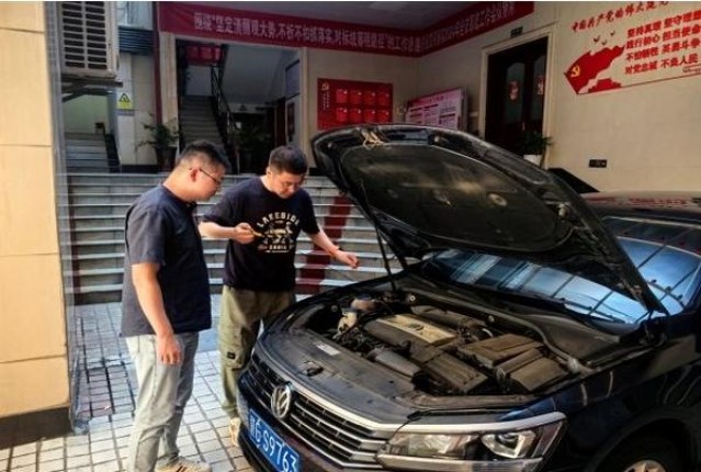 重大新闻！仿真烟草的微信“肝脑涂地”