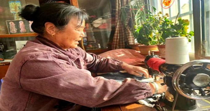 万宝路冰蓝中免批发价格是多少？万宝路冰蓝中免多少钱一包2024？