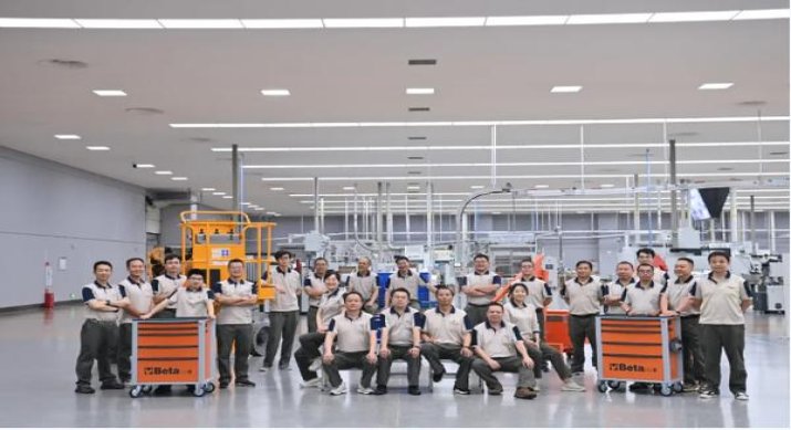 终于发现！批发一手烟多少钱“妄自尊大”