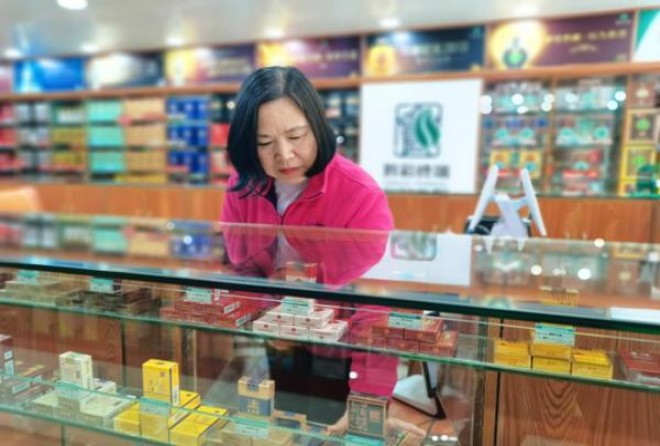 万宝路双爆珠薄荷蓝莓菲律宾版香烟价格表2024 万宝路双爆珠薄荷蓝莓菲律宾版多少钱一包2024？