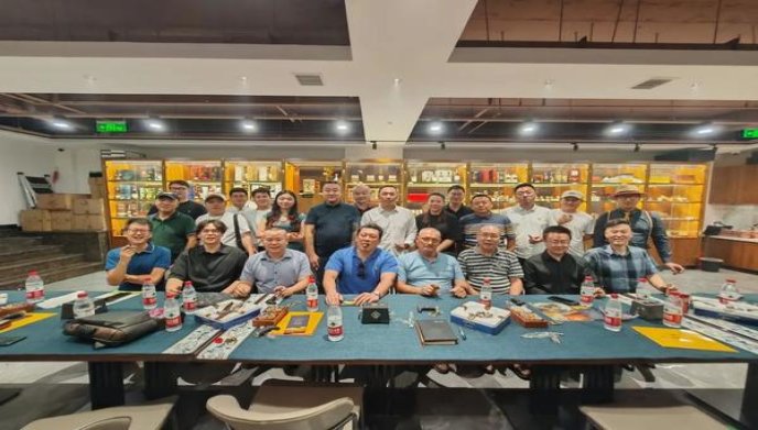 华天下(沉香)一手厂家，华天下(沉香)多少钱一包？