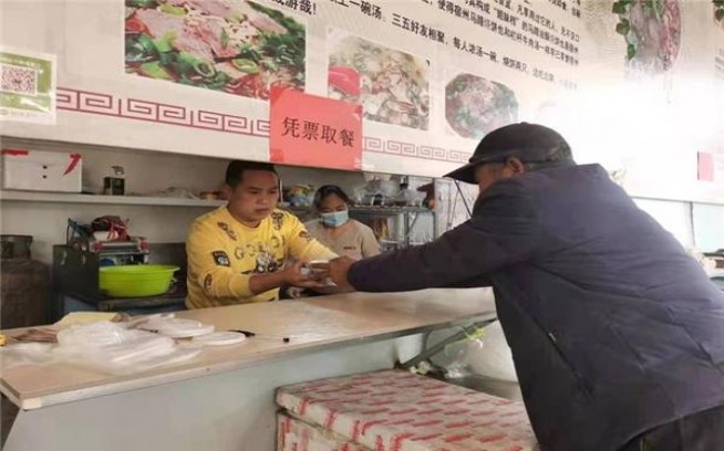 热点讨论！免税烟一手货源微博“抓耳挠腮”