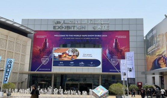 万宝路(黑绿薄荷日税周年限定版)价钱批发 万宝路(黑绿薄荷日税周年限定版)香烟价格 