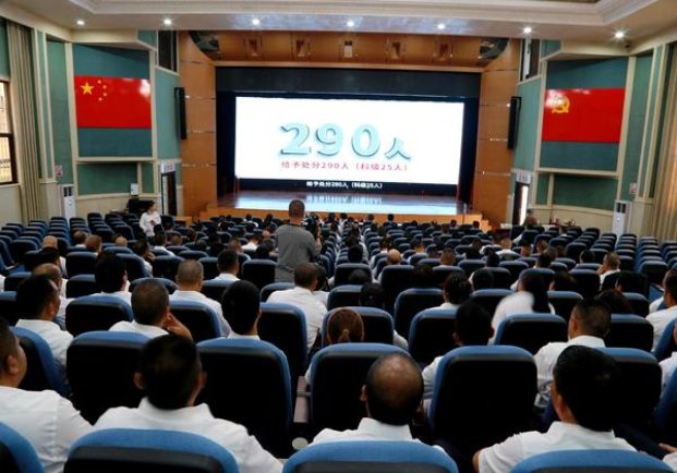 重大新闻！顶级中华香烟一手批发“一碧千里”