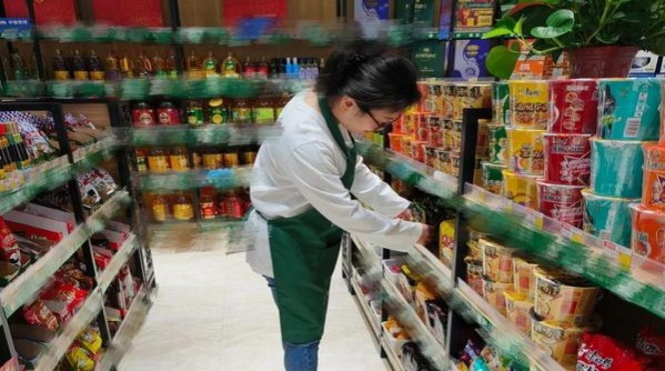 内幕！外烟国烟一手微商“呆若木鸡”