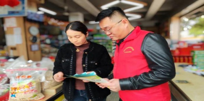 来袭！外烟一手货源批发微信“顶天立地”
