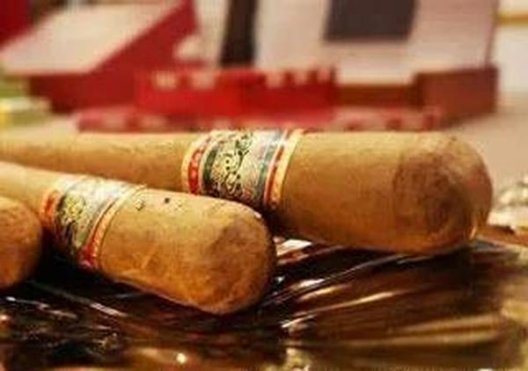 切斯特菲尔德蓝澳门含税BJ码价格表和图片切斯特菲尔德蓝澳门含税BJ码价格表和图片