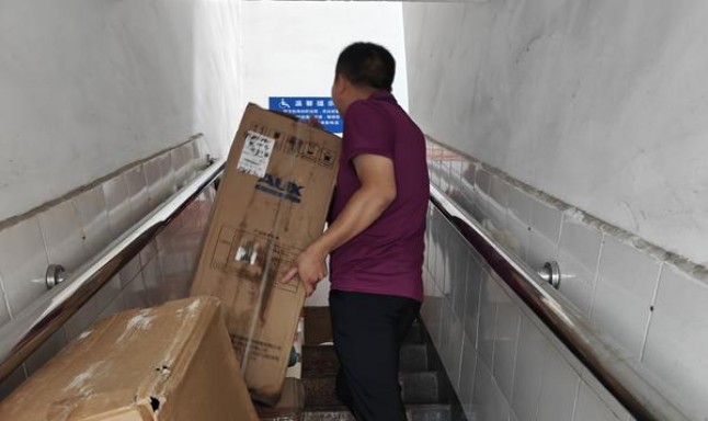 万宝路(绿中免)价格查询 万宝路(绿中免)多少钱一盒2025？
