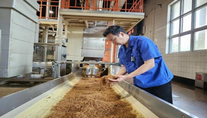 南京十二钗中式混合型多少钱一包2024？南京十二钗中式混合型多少钱一盒？