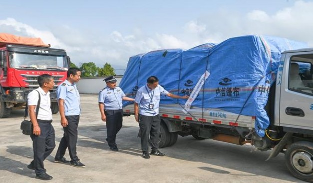南京雨花石出口版香烟价格表2024 南京雨花石出口版多少钱一包？
