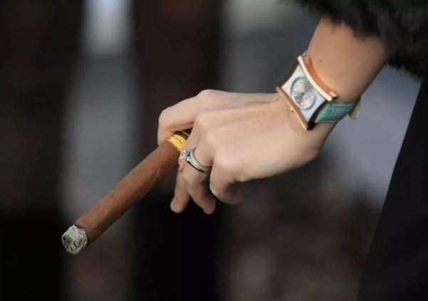 黄鹤楼(红景天金)批发价格，黄鹤楼(红景天金)多少钱一盒？