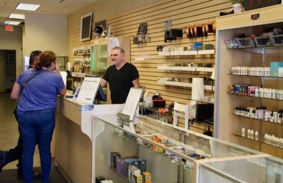 中南海(冰耀细支)多少钱一盒2025？中南海(冰耀细支)价格表和图片 