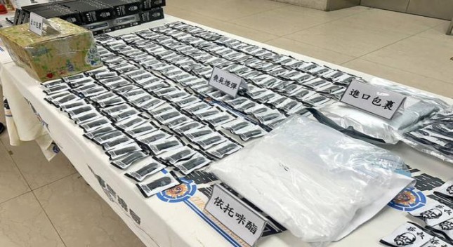 头条！非高仿烟批发一手货源“置之脑后”