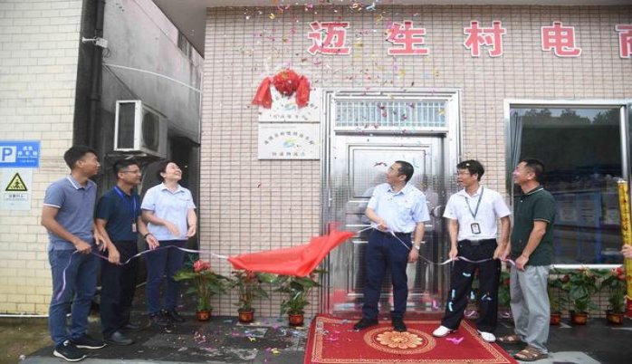 登喜路(过滤嘴10mg2005台湾版)香烟价格表2025 登喜路(过滤嘴10mg2005台湾版)香烟价格 
