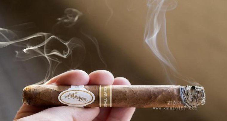 芙蓉王领航价钱批发 芙蓉王领航多少钱一包？