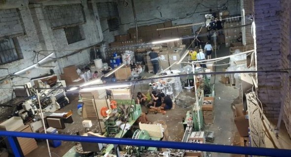 最新头条！香烟越南代工厂是正品吗“闻鸡起舞”