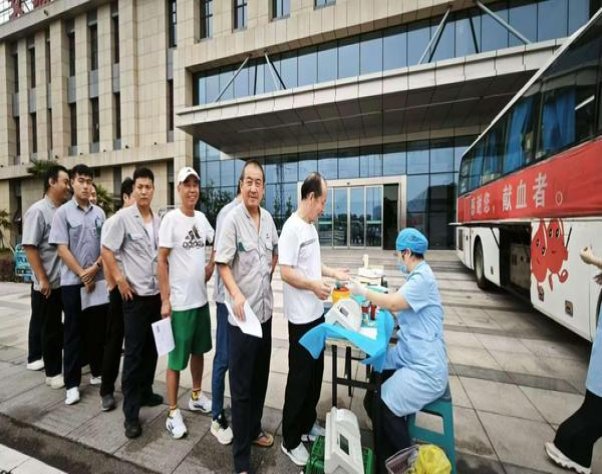 万宝路(软白金菲律宾版)一手厂家，万宝路(软白金菲律宾版)多少钱一包？