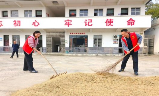 终于发现！外国香烟一手货源“一心一意”