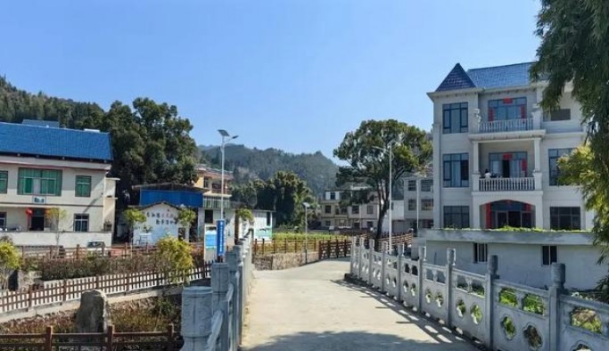 红金龙(新硬红精品)参数详解 红金龙(新硬红精品)多少钱一盒2025？