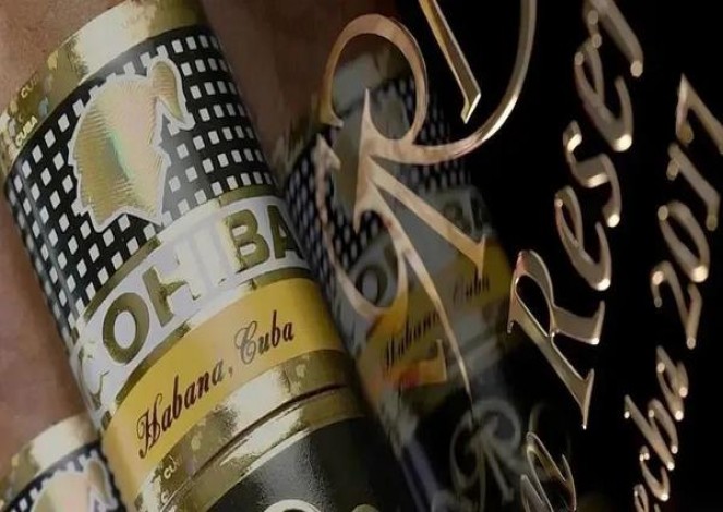 重大新闻！免税烟代购网专供出口香烟一手批发“金蚕脱壳”