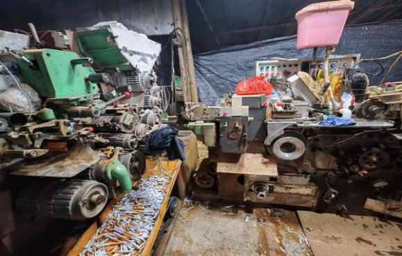 万宝路(硬红墨西哥免税版)图片及价格查询万宝路(硬红墨西哥免税版)价钱批发 