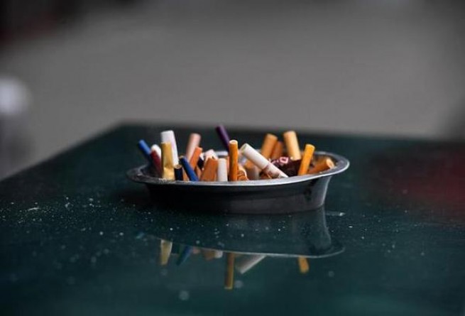 惊现！非高仿烟30一条购买联系方式“手足无措”