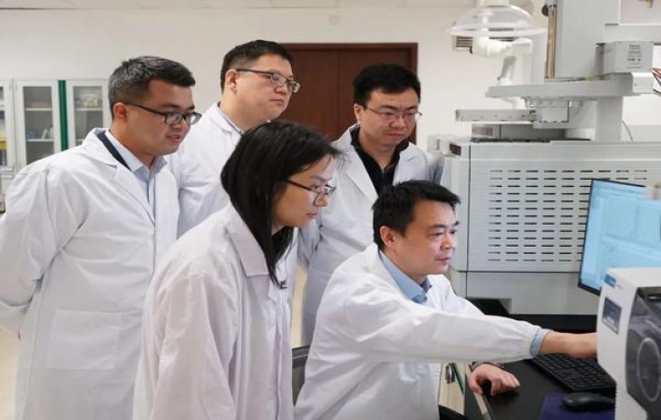 重点通报！国烟微商一手货源“狼吞虎咽”