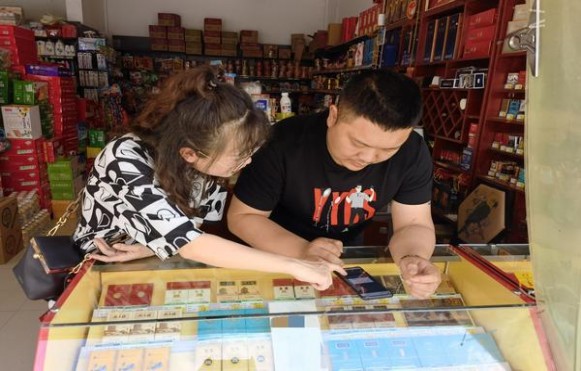 万宝路(硬白金澳门含税版)价格表图一览表 万宝路(硬白金澳门含税版)价格表图一览表 