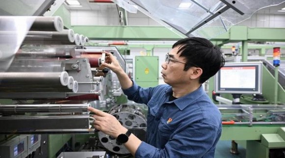 头条！一手国烟批发厂家“望其项背”