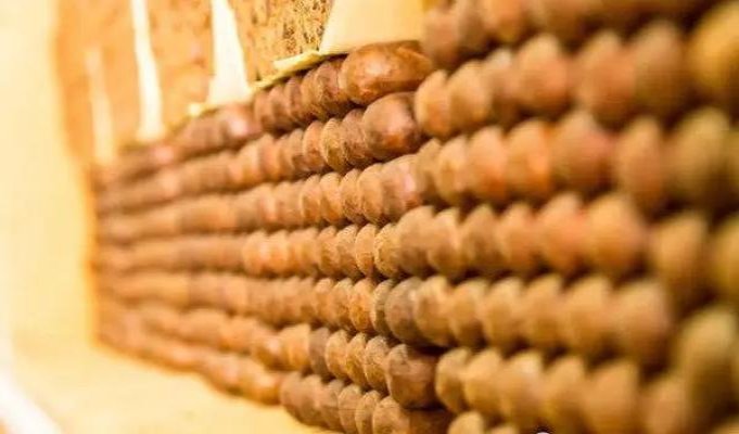 金圣吉品中支什么价格？金圣吉品中支多少钱一包？