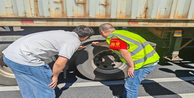 利群软红长嘴价钱批发 利群软红长嘴什么价格？