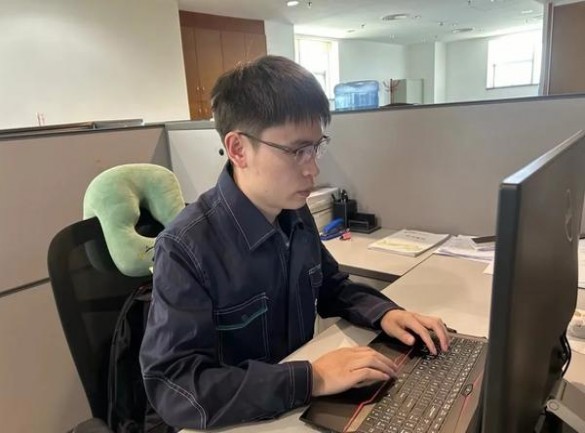 独家报道！厂家渠道免税中华香烟价格“高楼大厦”