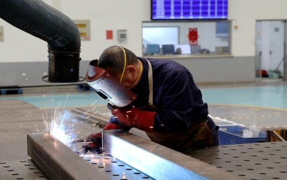 七匹狼(1575金中支)多少钱一盒？七匹狼(1575金中支)图片及价格查询