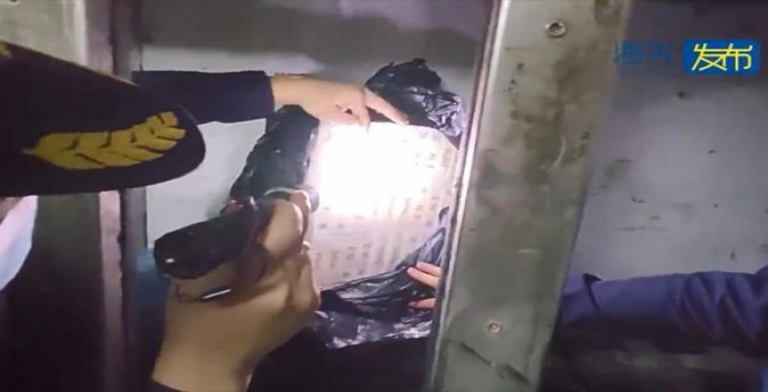 中南海冰耀细支香烟价格表2024 中南海冰耀细支价格表和图片