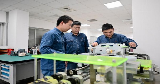 红双喜(硬8mg出口)厂家渠道，红双喜(硬8mg出口)多少钱一包？